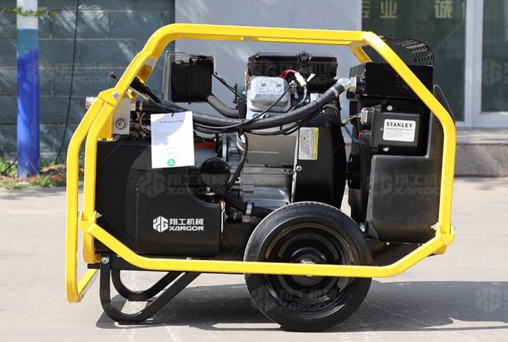 液壓動力站(zhàn).jpg 液壓動力站.jpg